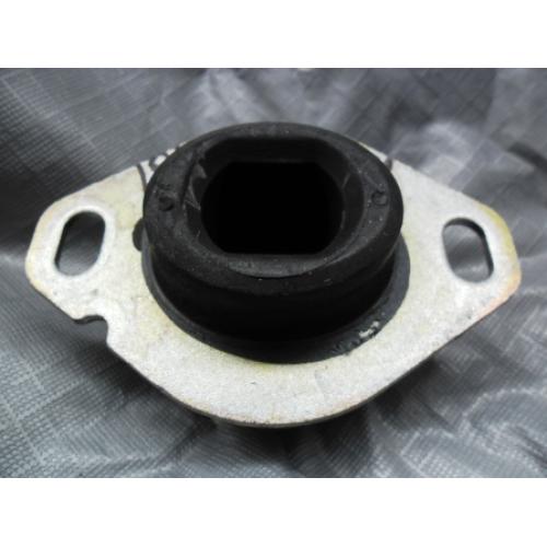 SOPORTE MOTOR PEUGEOT CITROEN IZQ. 205 405 C15 184395 CHINA LUOS 512012