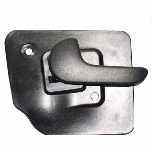 Manija de puerta interior delantera izquierda