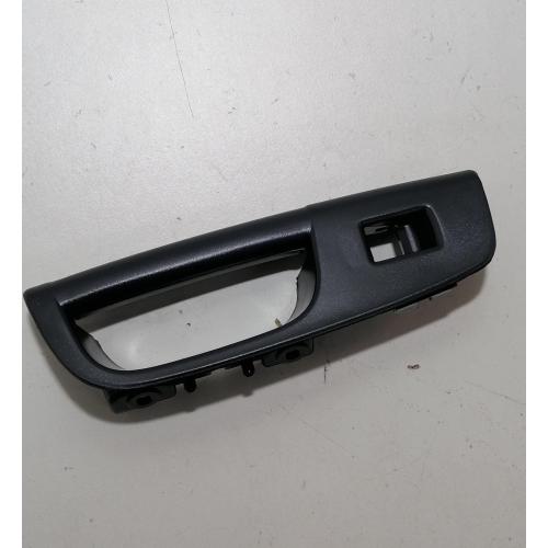 Marco de manija interior Volkswagen Gol GV con alzacristales eléctrico delantero derecho gris